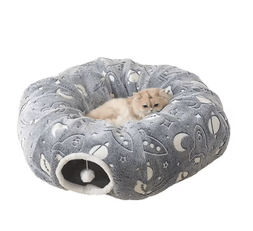 tunel-cama-donut-gris-cucha Túnel cama 3 en 1 para gatos con diseño luminoso y pompón colgante